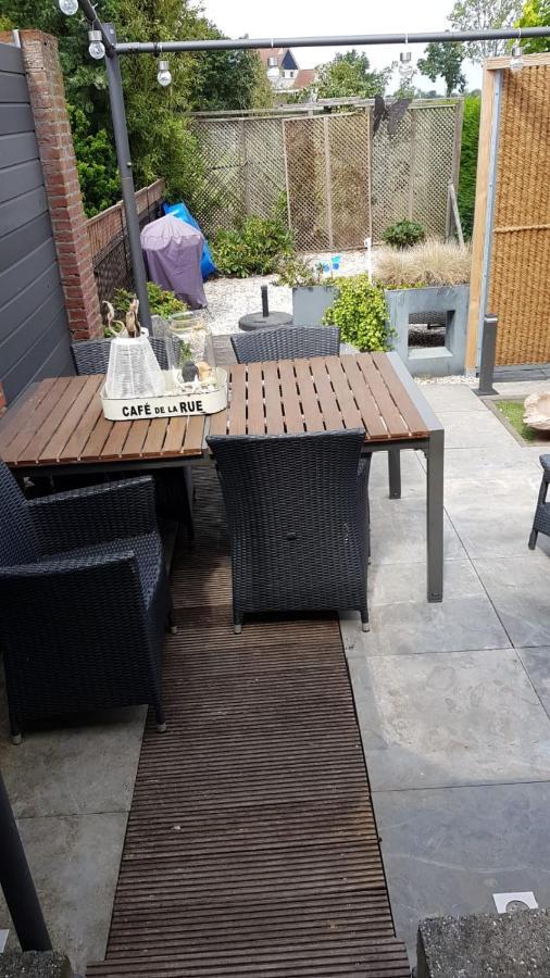 Het Gildehuis Met Sauna En Jacuzzi Stevensweert Exterior photo
