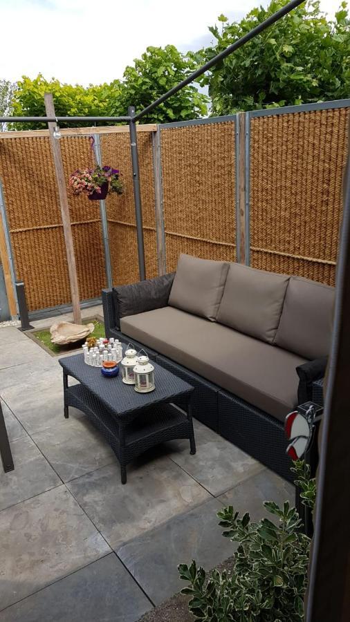 Het Gildehuis Met Sauna En Jacuzzi Stevensweert Exterior photo